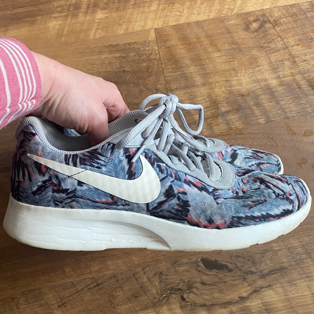 Nike shoes